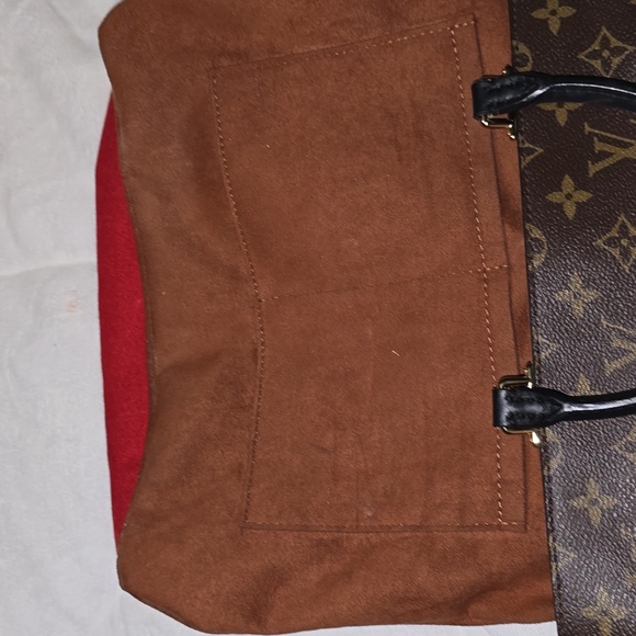 Louis Vuitton Brown and Red Satchel with Iconic Monogram and Gold Accents - Picture 9 of 16